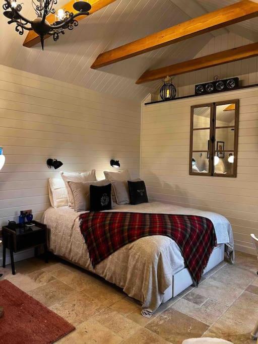 Charming Stone Bothy At Loch Lomond Villa Лус Екстериор снимка